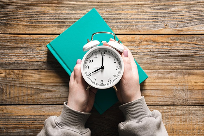https://charterschool.in/wp-content/uploads/2026/06/Screen-Time-vs-Learning-Time-Finding-the-Right-Balance.jpeg